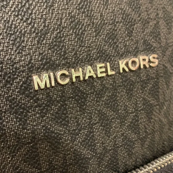 Michael Kors Large Jet Set Signature Logo Travel Backpack EUC - Picture 4 of 17